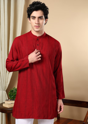 Tattva Men Woven Design Straight Kurta(Maroon)