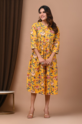 NAMDEV Women Floral Print A-line Kurta(Yellow)