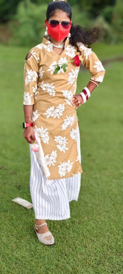 TRENDYNS Women Floral Print Straight Kurta(Beige)