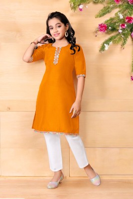 larixme Girls Solid Straight Kurta(Yellow)