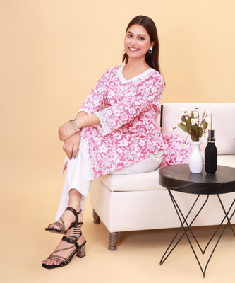 Sukkas Women Floral Print, Printed A-line Kurta(Pink)