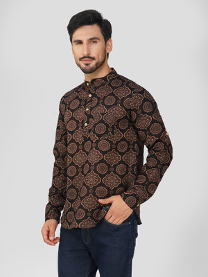 Vastraa Fusion Men Block Print Straight Kurta(Maroon)