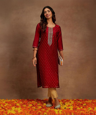 LIBAS Women Woven Design Straight Kurta(Maroon)