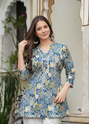 Deepyog Women Floral Print Straight Kurta(Blue)