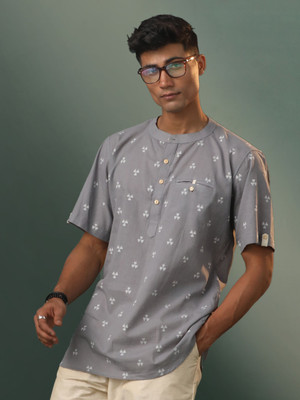 Shvaas By Vastramay Men Self Design Straight Kurta(Grey, White)
