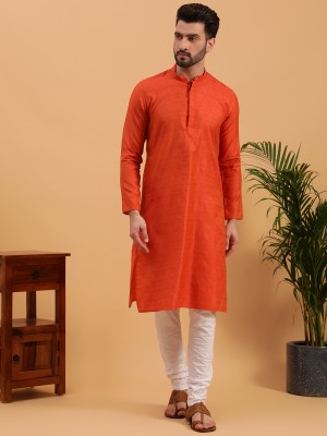 Namaskar Men Solid Straight Kurta(Orange)