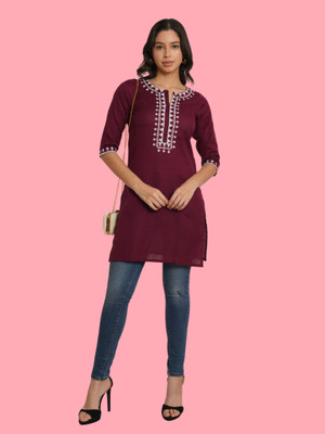 Brownverse Women Embroidered Straight Kurta(Maroon)