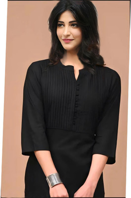 ramaneey Women Solid Straight Kurta(Black)