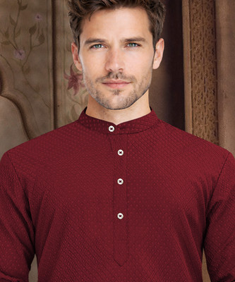 VeBNoR Men Self Design Straight Kurta(Maroon)