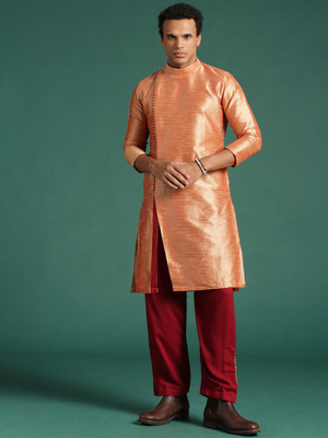 Sangria Men Solid Straight Kurta(Orange)