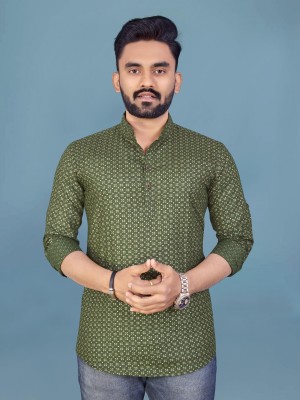 Svatantra Men Printed Straight Kurta(Green)