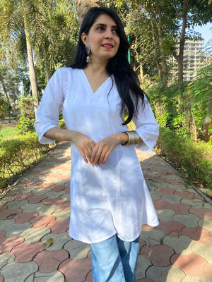 Anmi Solid Women A-line Kurta(White)