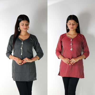 Wellcure enterprises Women Self Design Straight Kurta(Red, Black)