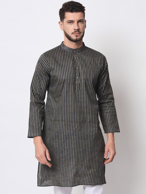 Vastraa Fusion Men Striped Straight Kurta(Black)
