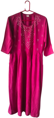Dhanus Women Self Design A-line Kurta(Maroon)