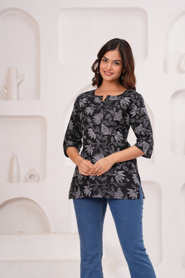 CHARVISCHOICE Women Floral Print Straight Kurta(Black)