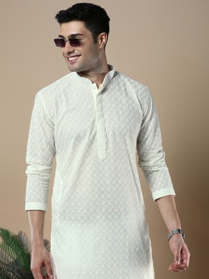 Sanwara Men Chikan Embroidery Straight Kurta(White)