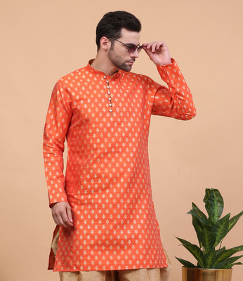 Larwa Men Self Design Straight Kurta(Orange)