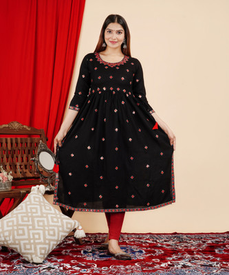 P PRIYA FASHION Women Embroidered Trail Cut Kurta(Black)