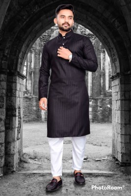 shreeram Men Solid Straight Kurta(Black)