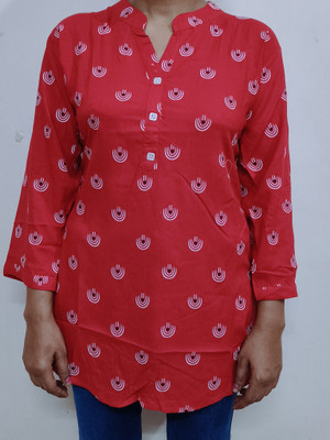SAMARTH COLLECTIONS Women Floral Print Straight Kurta(Red)