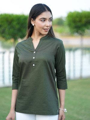 Chahat Gartex Women Self Design Straight Kurta(Green)