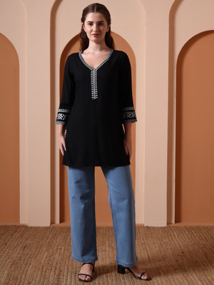 IKRASS Women Embroidered Straight Kurta(Black)