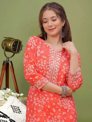 Wawlooks Women Embroidered, Printed Straight Kurta(Orange)