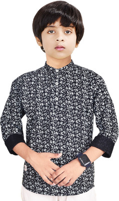 MADE IN THE SHADE Boys Printed Straight Kurta(White, Black)