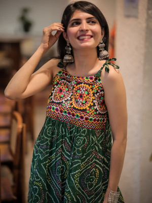 Youthnic Women Bandhani A-line Kurta(Green)