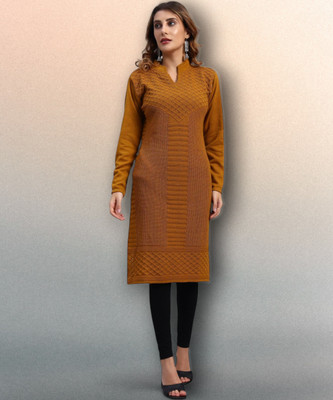DECANTER Women Self Design Straight Kurta(Orange)