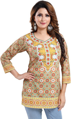 Anmi Eye Catching Faux Crepe Printed Short Kurti Tunic Top For Women Printed Women Straight Kurta(Multicolor)
