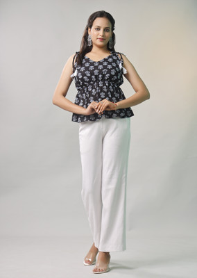 Shreeji Textiles Women Floral Print Straight Kurta(Black)