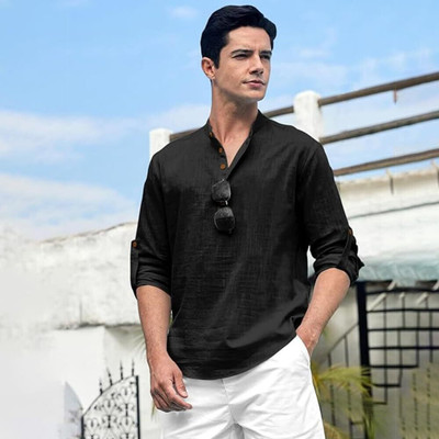 VIMASUTI Men Solid Straight Kurta(Black)