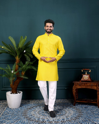 ORIFAB Men Solid Straight Kurta(Yellow)
