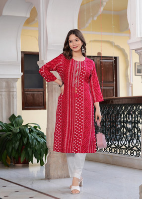 RAANISA Women Printed, Embroidered Straight Kurta(Red)