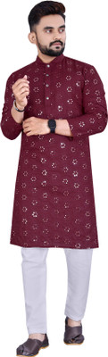 AKSHAT CREATION Men Embellished Straight Kurta(Maroon)