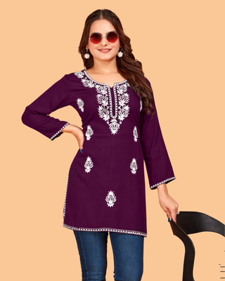 DharmHouse Women Chikan Embroidery Straight Kurta(Purple)
