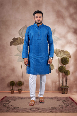 Varbandhan Men Solid Straight Kurta(Blue)