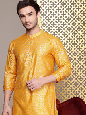 House of Pataudi Men Printed Straight Kurta(Yellow)