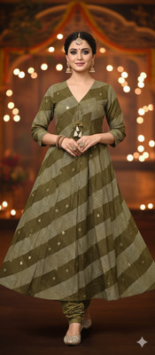 rewansh Women Embellished Anarkali Kurta(Green)