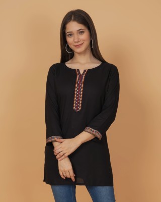 chhaya fashion Women Solid Straight Kurta(Black)