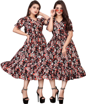 Nautiful Women Floral Print Flared Kurta(Multicolor)