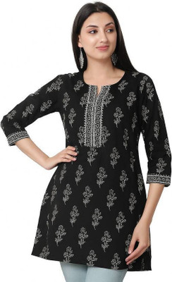 Gokhru Women Floral Print Straight Kurta(Black)