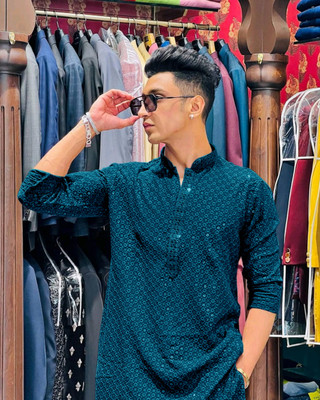 GRATITUDE ROCK Men Embroidered Straight Kurta(Blue)