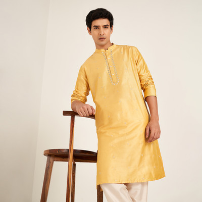 Indus Route by Pantaloons Men Dyed/Ombre A-line Kurta(Yellow)