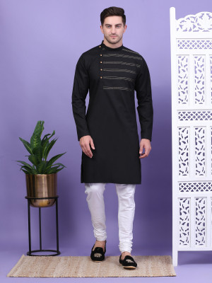 QISHTAR Men Embellished Straight Kurta(Black)