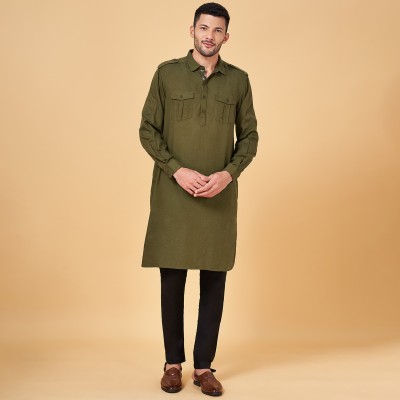 Indus Route by Pantaloons Men Solid Straight Kurta(Dark Green)