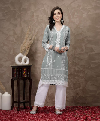 PLUSS Women Printed Straight Kurta(Grey, White)