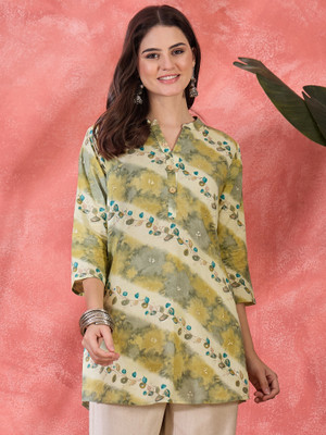 Sangria Women Floral Print Straight Kurta(Green)